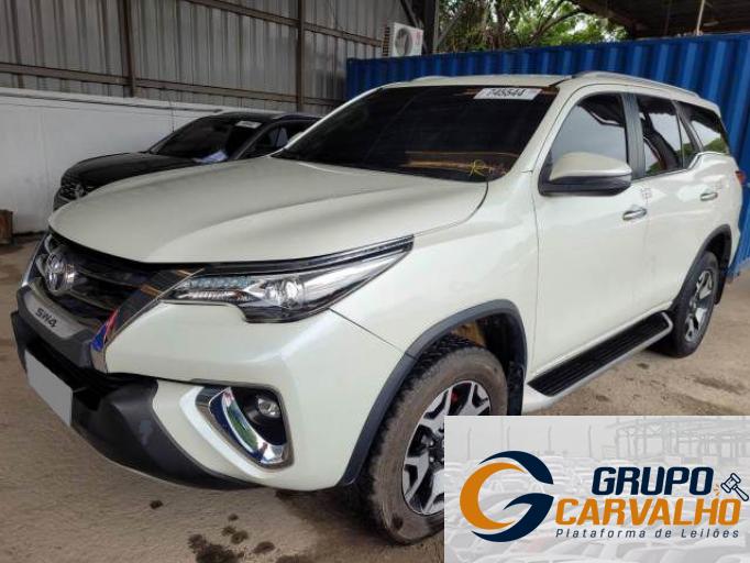 TOYOTA HILUX SW4 20/20